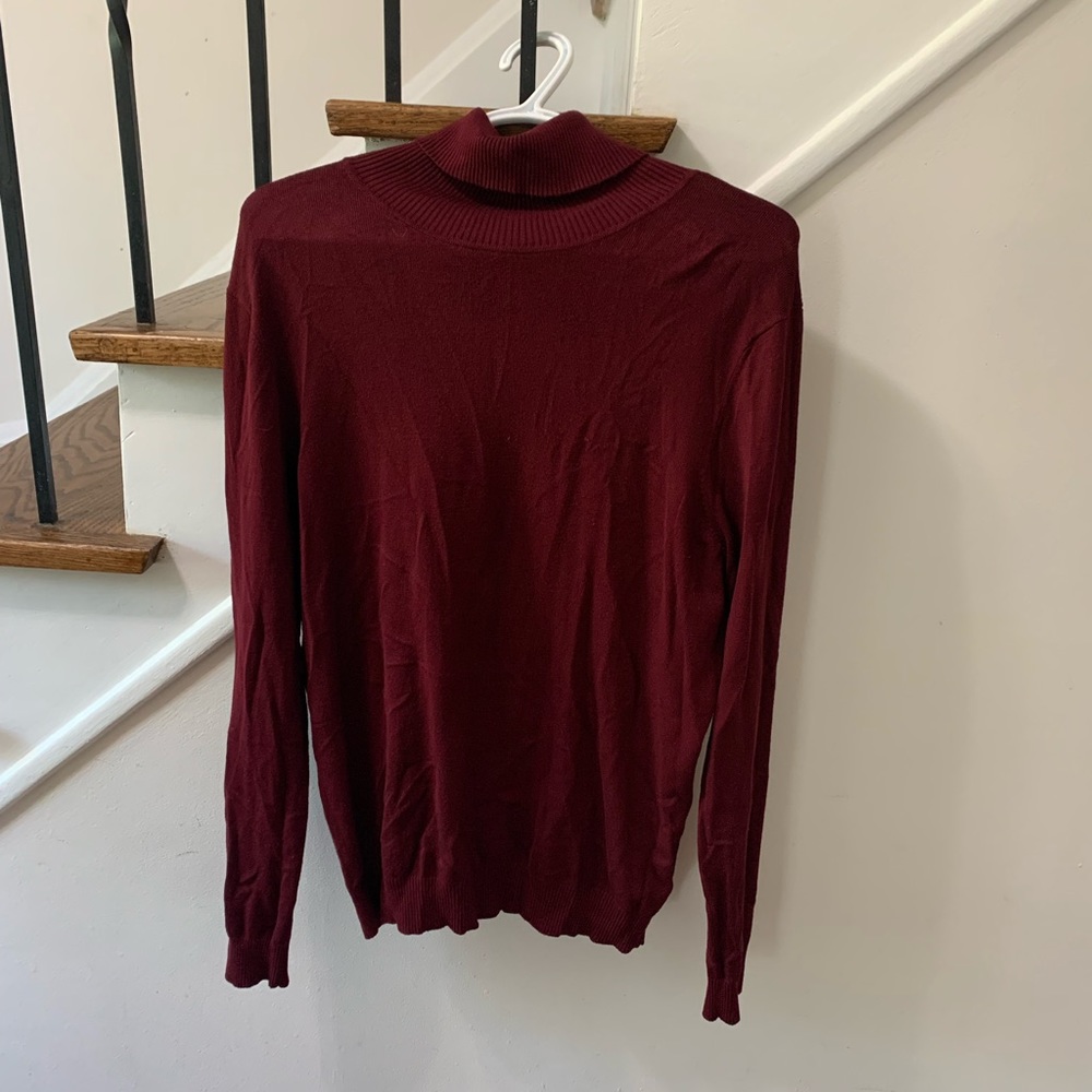 Ladies light weight burgundy turtleneck